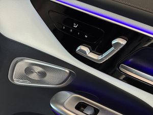 Mercedes GLC300 bild 17