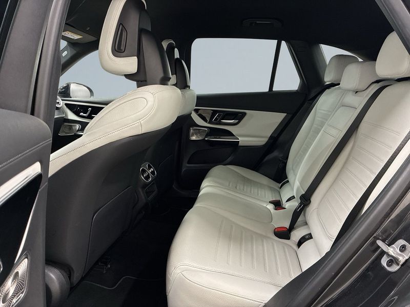 Mercedes GLC300 bild 13