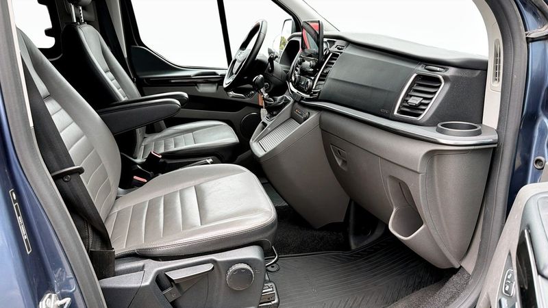 Ford Tourneo Custom bild 3