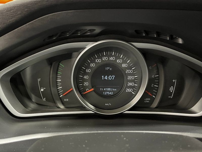 Volvo V40 bild 14