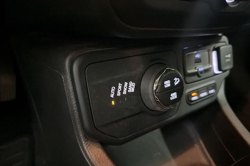 Jeep Renegade bild 16