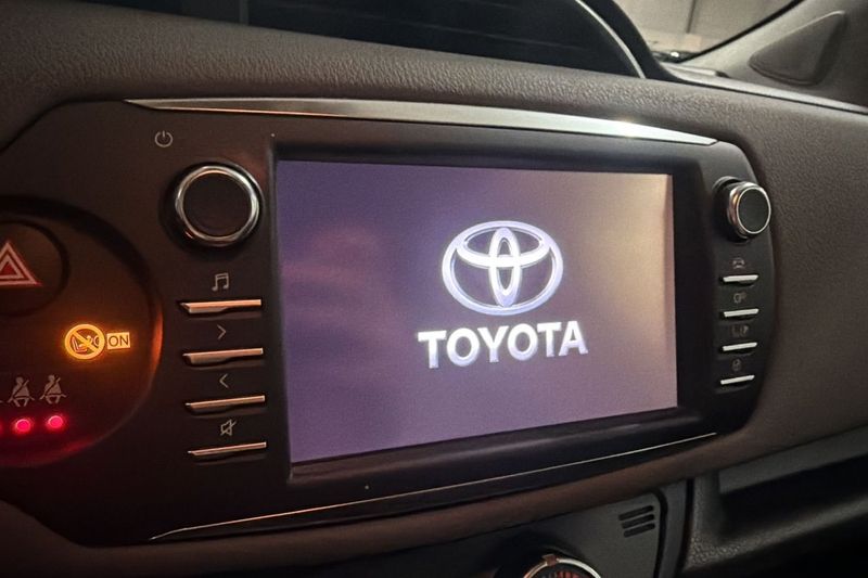 Toyota Yaris bild 16
