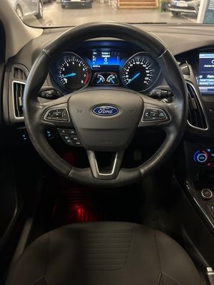 Ford Focus bild 17