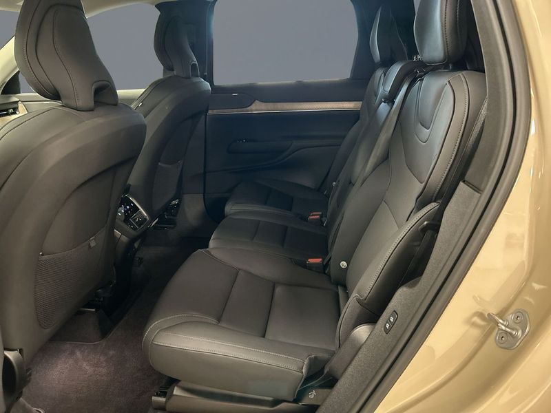 Volvo EX90 bild 8