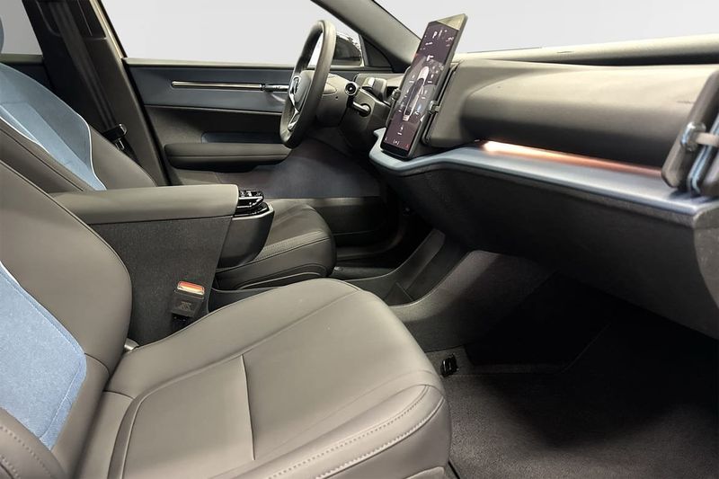 Volvo EX30 bild 5