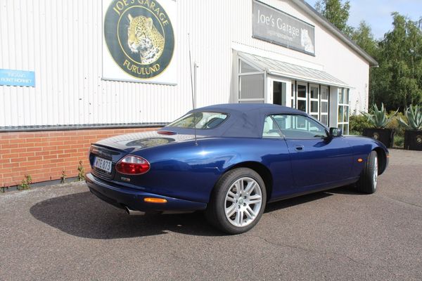 Jaguar XKR Convertible - 2004