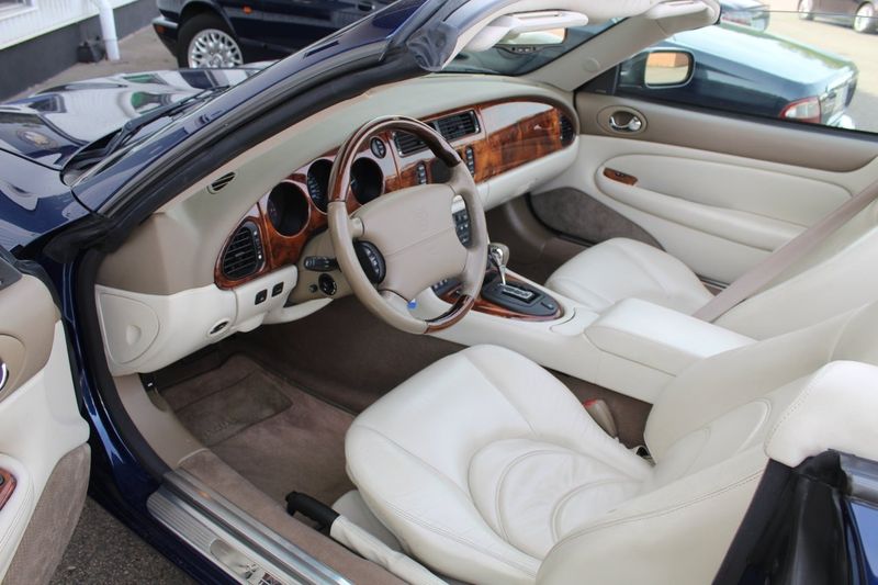 Jaguar XKR bild 9