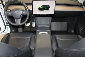 Tesla Model Y bild 15