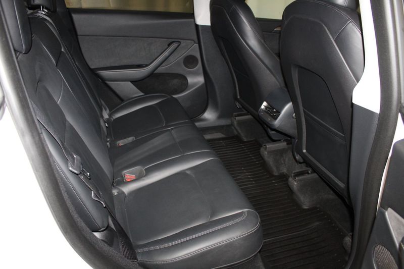 Tesla Model Y bild 20
