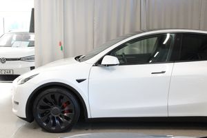 Tesla Model Y bild 5