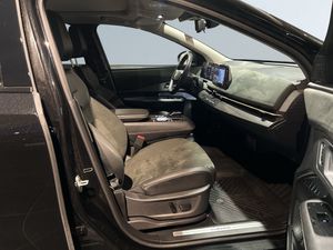 Nissan Ariya bild 10