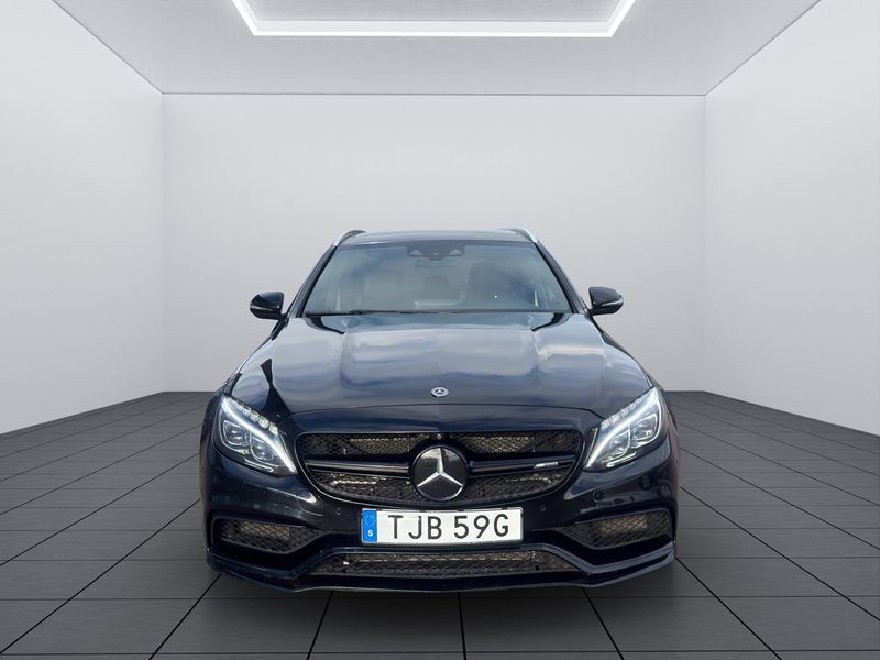 Mercedes C63 AMG bild 8