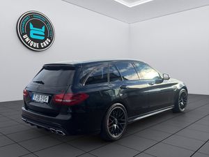 Mercedes C63 AMG bild 3