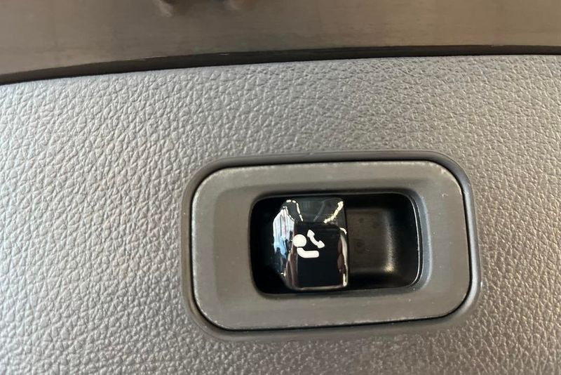 Mercedes GLC300 bild 16
