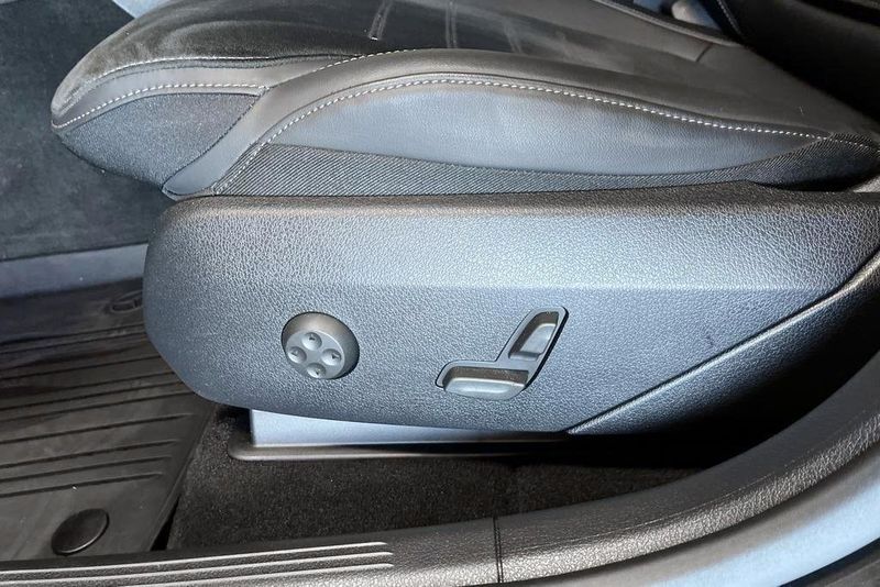 Mercedes GLC300 bild 19