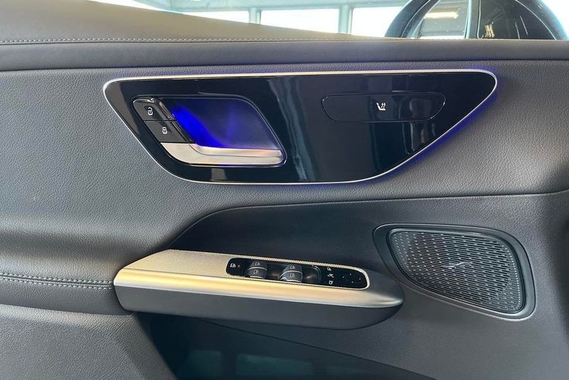 Mercedes GLC300 bild 18