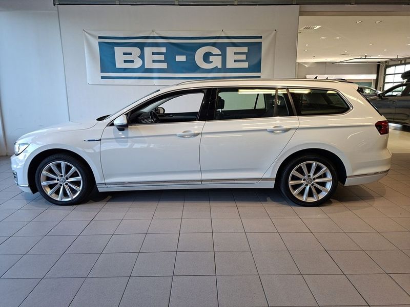 Volkswagen Passat bild 2