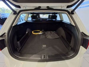 Volkswagen Passat bild 8