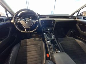 Volkswagen Passat bild 7
