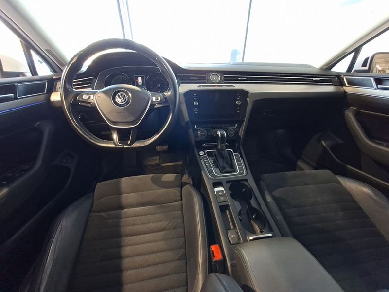 Volkswagen Passat bild 7