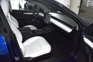 Tesla Model 3 bild 8