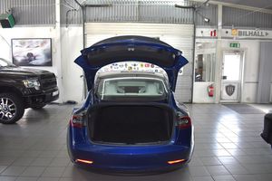 Tesla Model 3 bild 21