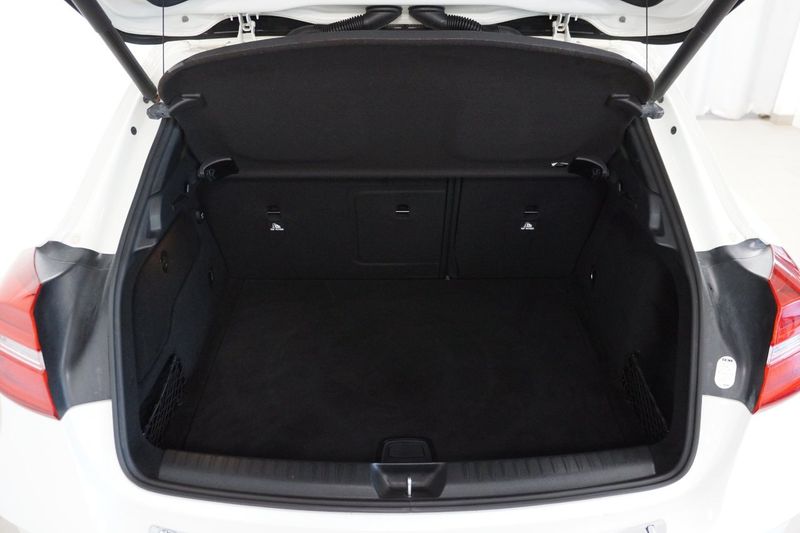 Mercedes GLA200 bild 15
