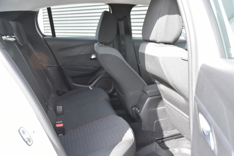 Peugeot 208 bild 10