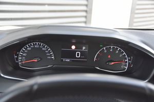 Peugeot 208 bild 13