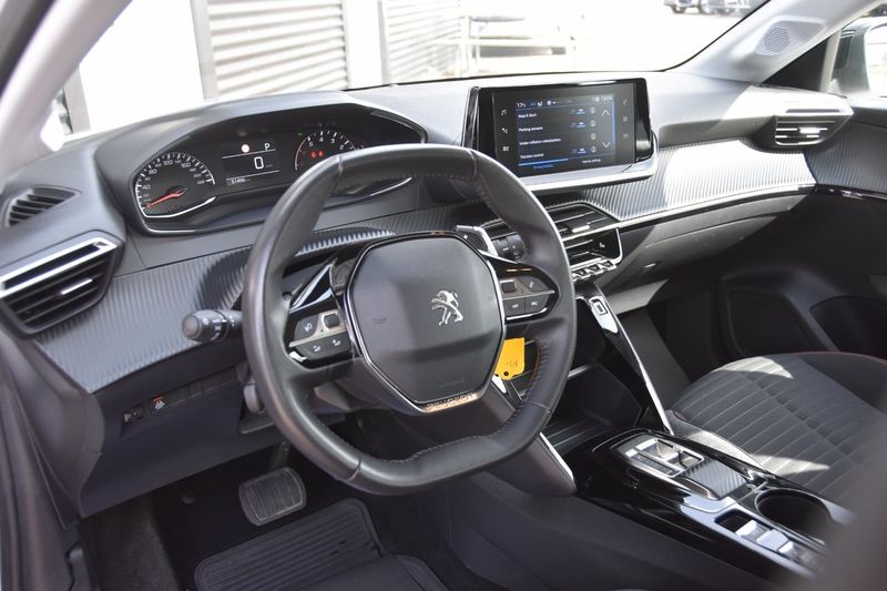 Peugeot 208 bild 11