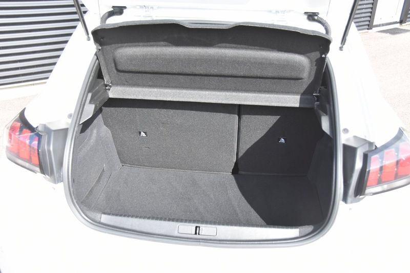 Peugeot 208 bild 7