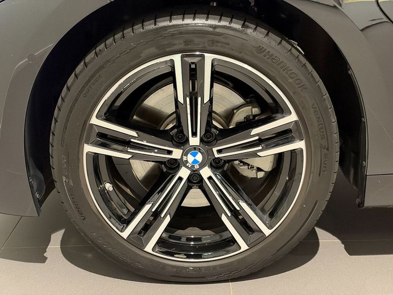 BMW 330 bild 5