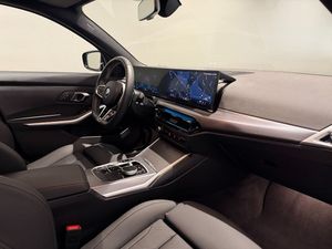 BMW 330 bild 9