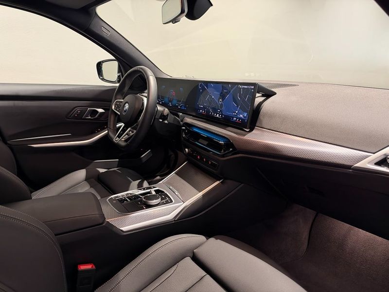 BMW 330 bild 9