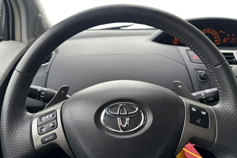 Toyota Yaris bild 11
