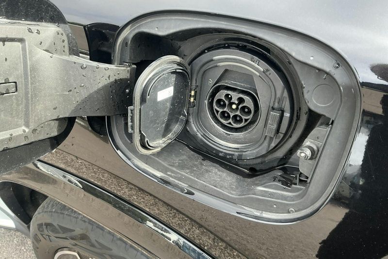 Mercedes GLC300 bild 17