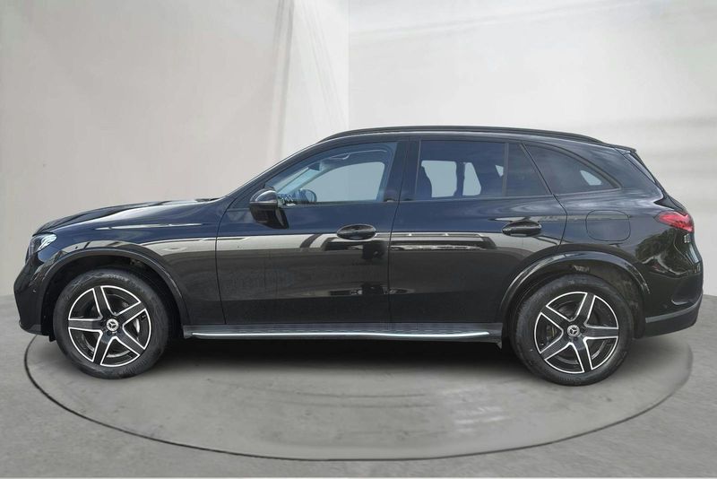 Mercedes GLC300 bild 2