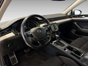 Volkswagen Passat bild 8