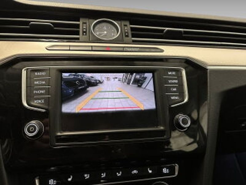 Volkswagen Passat bild 10