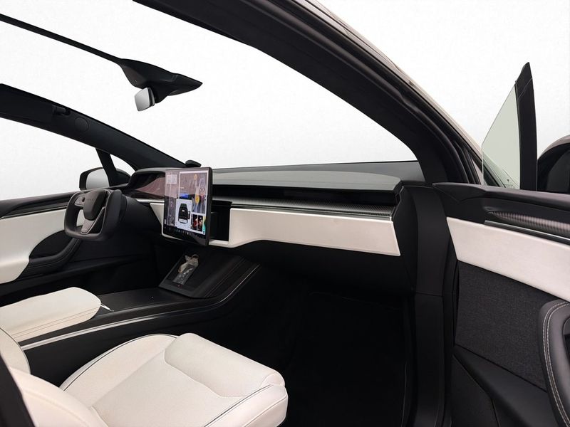 Tesla Model X bild 18