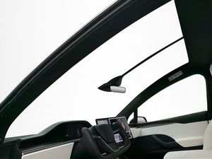 Tesla Model X bild 21