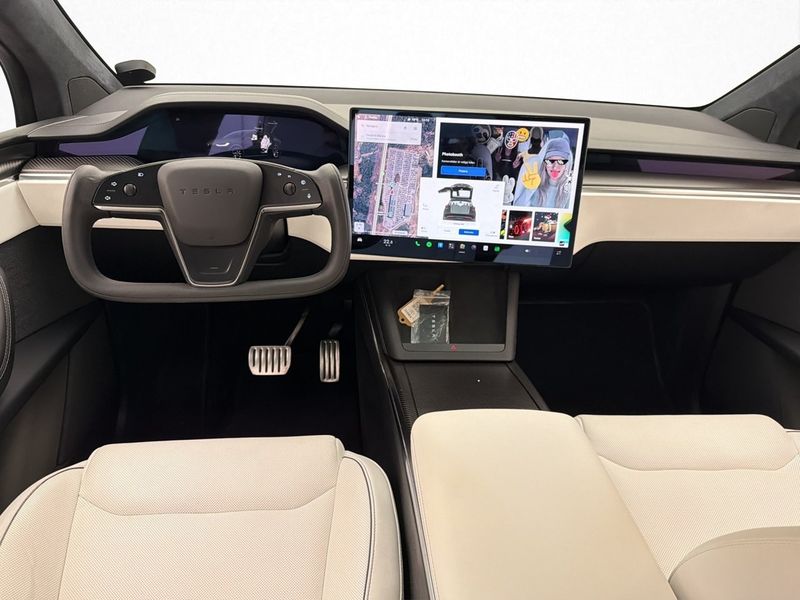 Tesla Model X bild 16