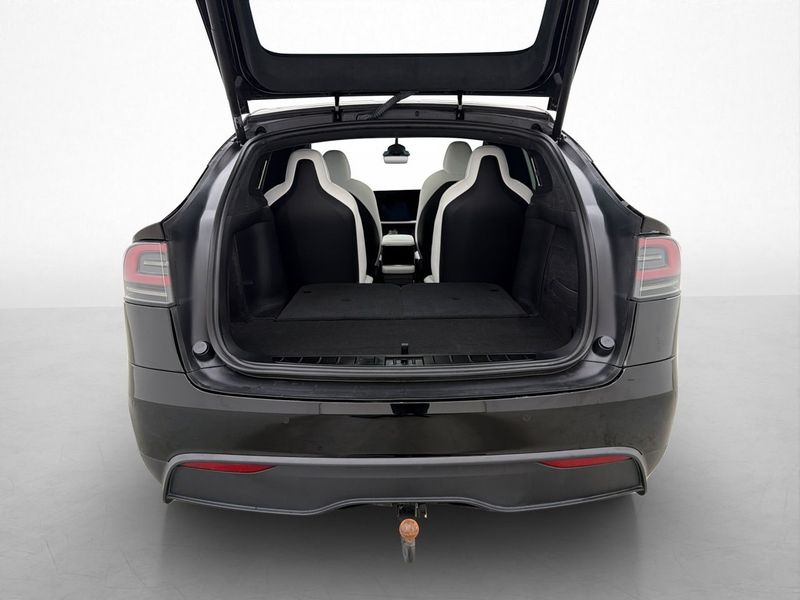 Tesla Model X bild 35