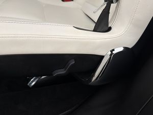 Tesla Model X bild 23