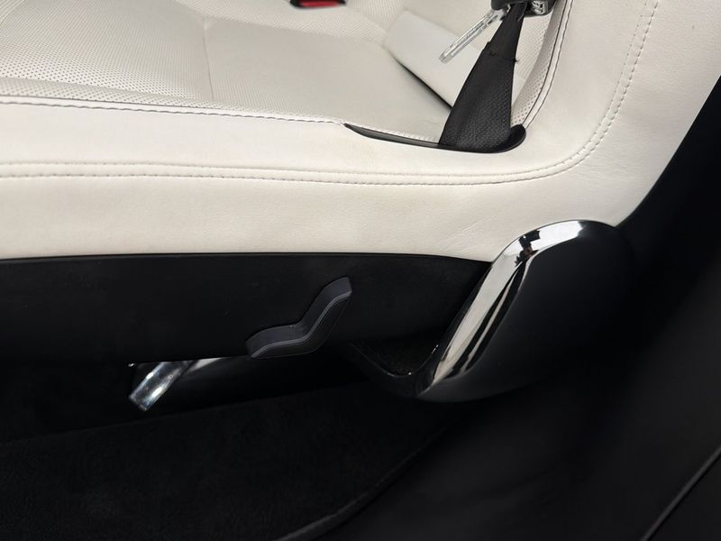 Tesla Model X bild 23