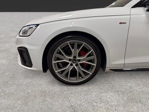 Audi A4 bild 21