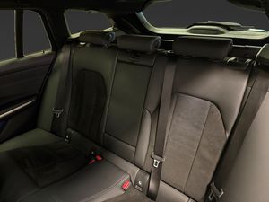 BMW 330 bild 10