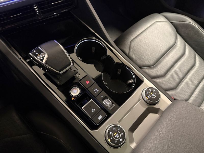 Volkswagen Touareg bild 16