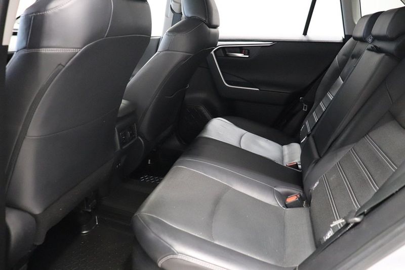 Toyota RAV4 bild 8