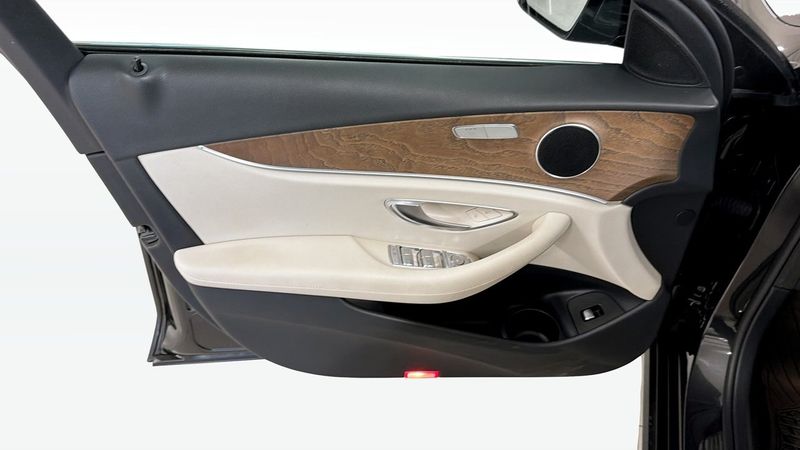 Mercedes E220 bild 11